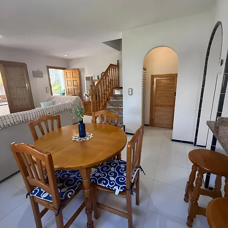 펜션 Casa En La Playa Con Piscinas 그란 알라칸트