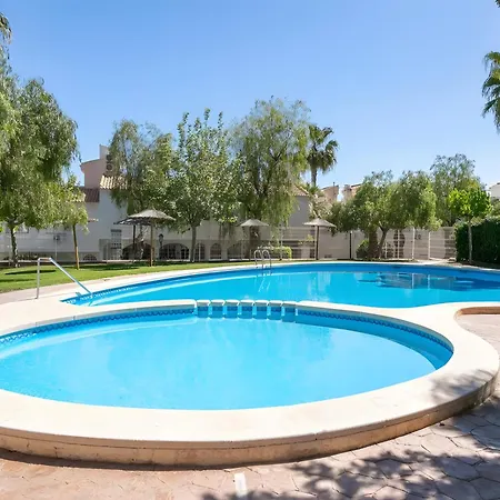 Casa En La Playa Con Piscinas Holiday home