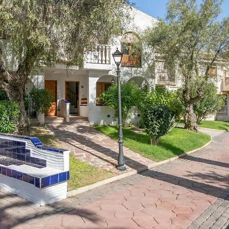 Holiday home Casa En La Playa Con Piscinas